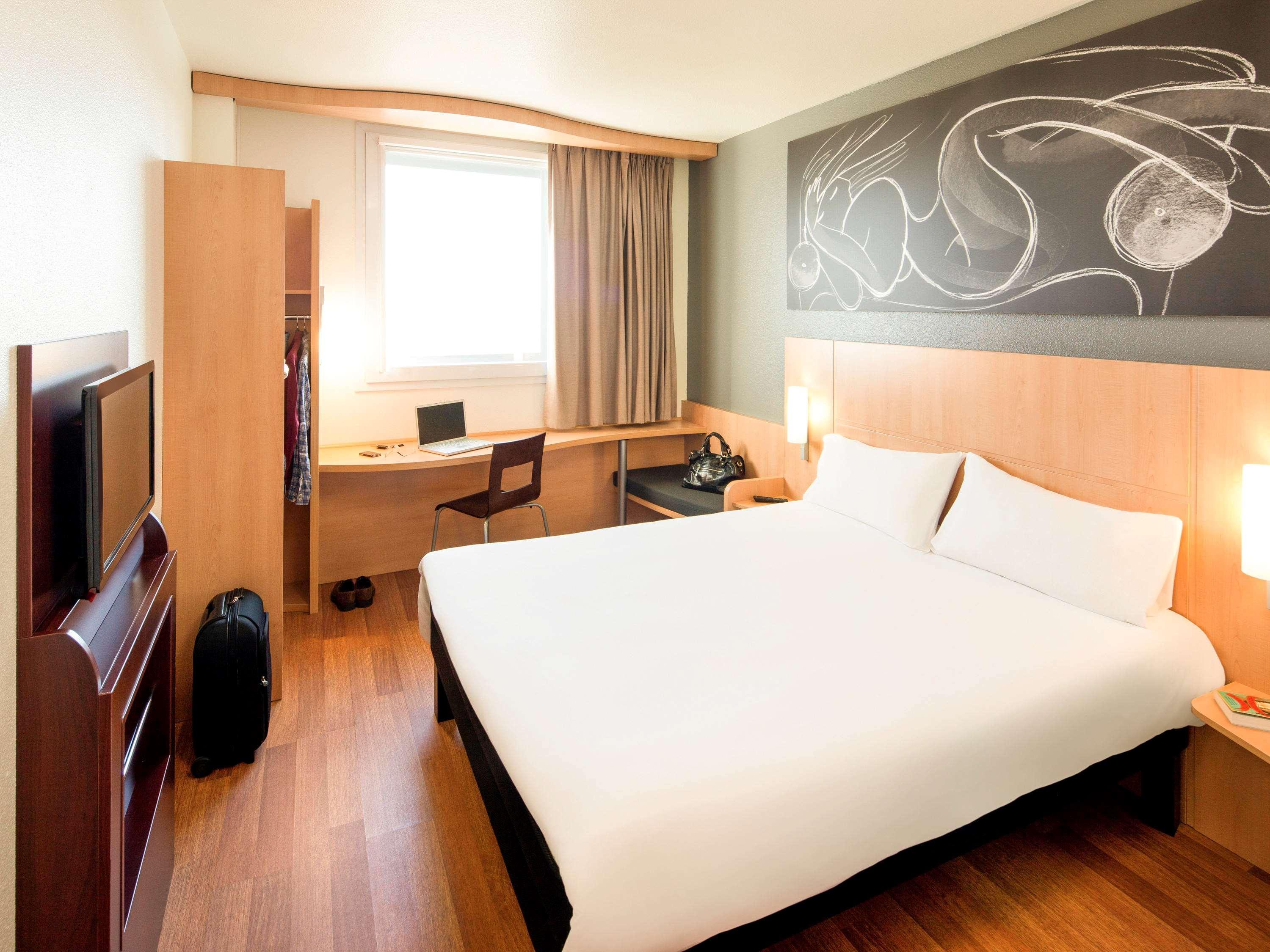 Ibis Barcelona Meridiana Hotel Ngoại thất bức ảnh