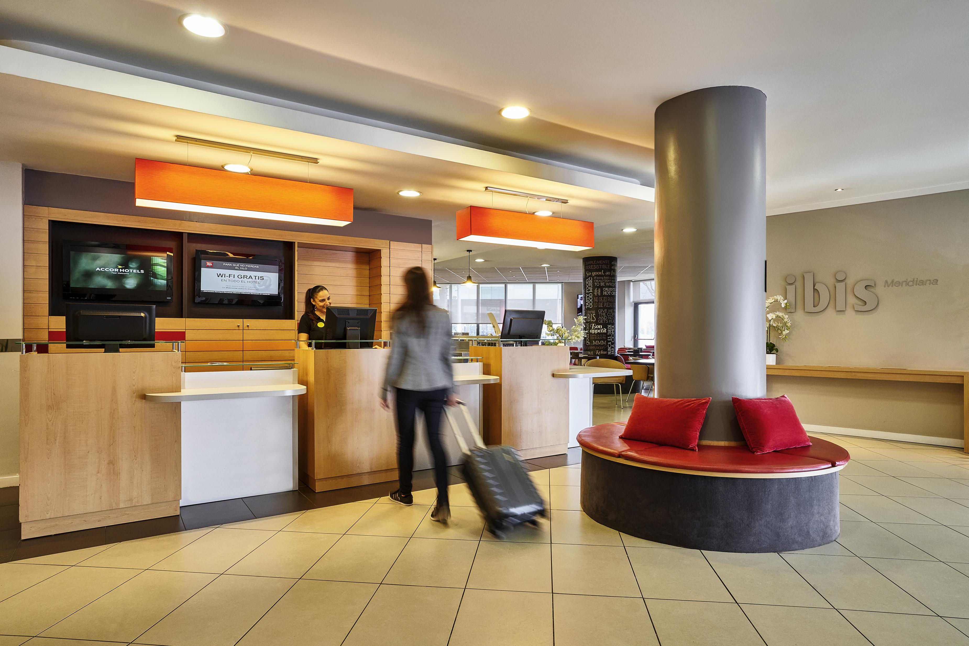 Ibis Barcelona Meridiana Hotel Ngoại thất bức ảnh