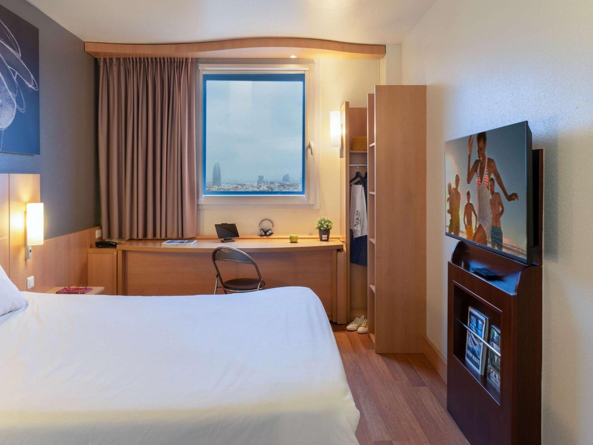 Ibis Barcelona Meridiana Hotel Ngoại thất bức ảnh