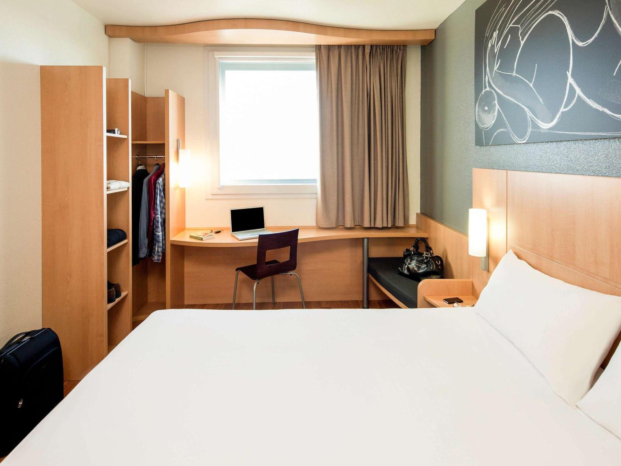 Ibis Barcelona Meridiana Hotel Ngoại thất bức ảnh